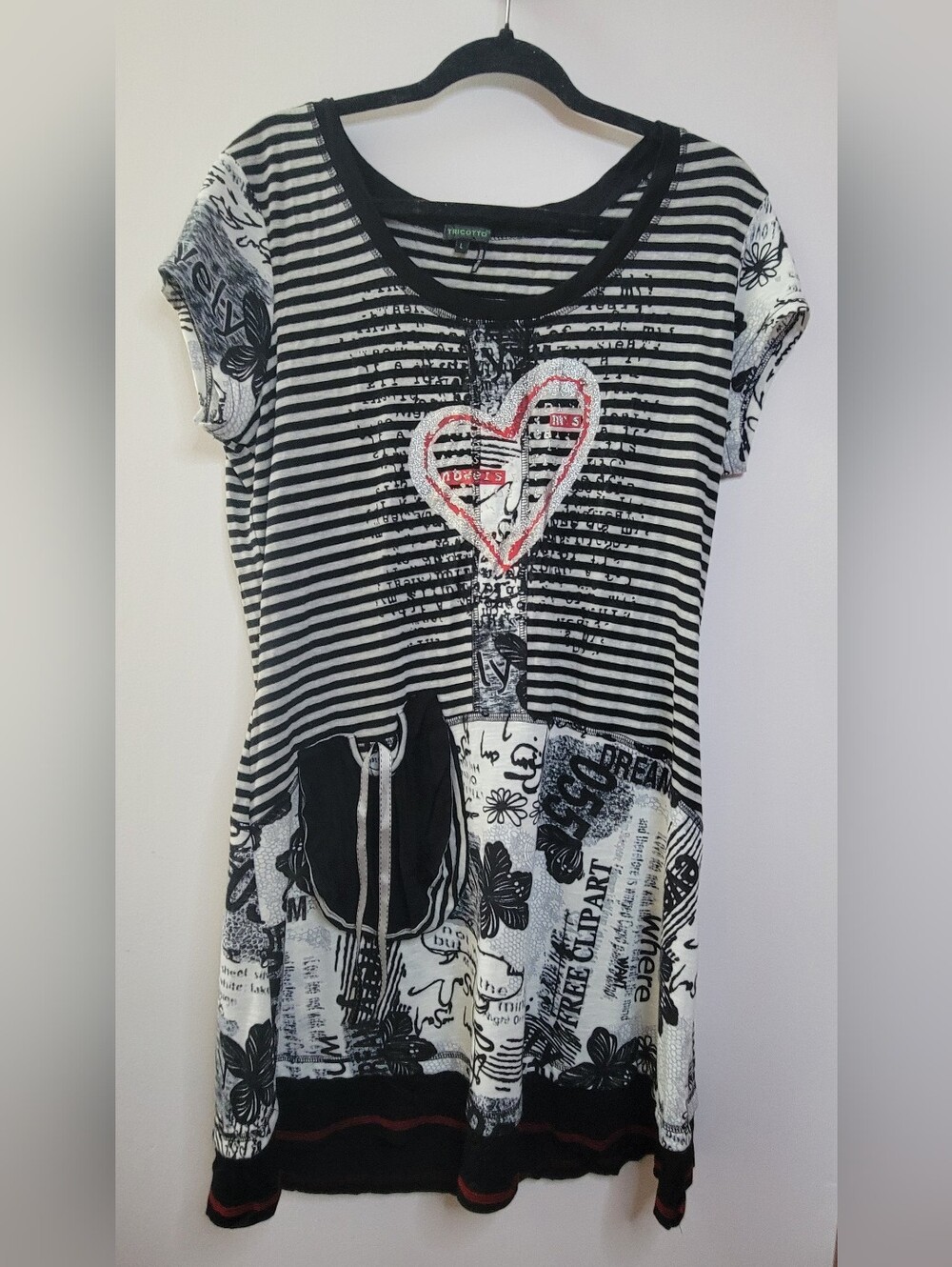 Tricotto Black & White Striped Graphic Tunic Top – Size Large